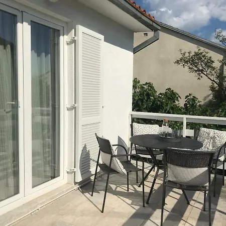 N&n Apartament *